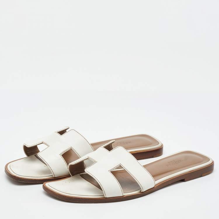 Pre Owned Hermes White Leather Oran Flat Slide Sandals Size 38