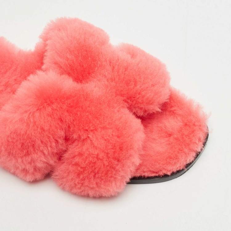 Pre Owned Hermes Red Shearling Fur Oran Flat Sandals Size 38.5
