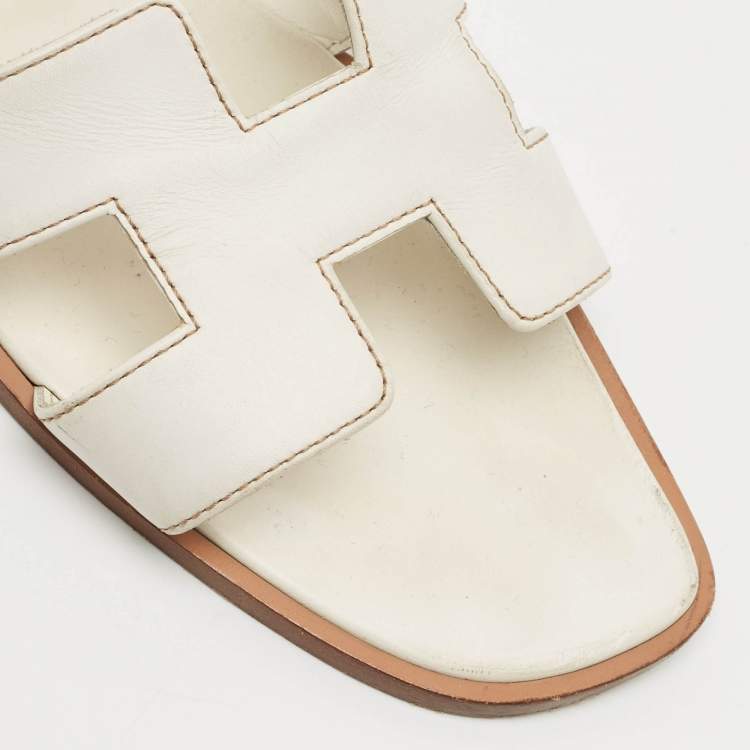 Pre Owned Hermes White Leather Oran Flat Slides Size 39
