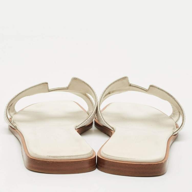 Pre Owned Hermes White Leather Oran Flat Slides Size 39