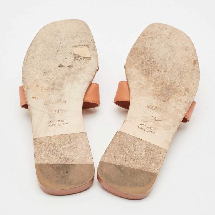 Pre Owned Hermes Peach Leather Oran Flat Slides Size 38