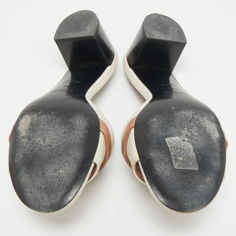 Pre Owned Hermes Cream/Brown Leather Gigi Slide Sandals Size 38