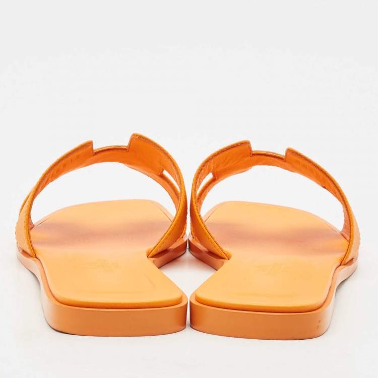مملوكة مسبقًا Hermes Orange Leather Oran Flat Slides Size 38
