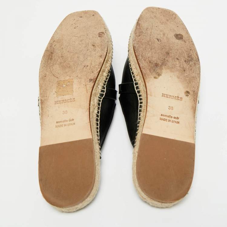 مملوكة مسبقًا Hermes Black Leather Feria Flat Mules Size 38