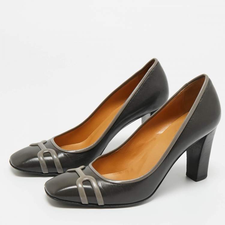 Pre Owned Hermes Grey Leather Block Heel Pumps Size 37