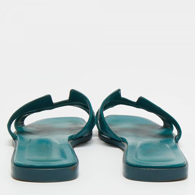 Pre Owned Hermes Blue Ostrich Leather Oran Flat Slides Size 38
