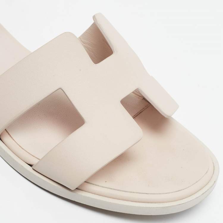 Pre Owned Hermes Cream Leather Poreline Santorini Ankle Strap Flats Size 37