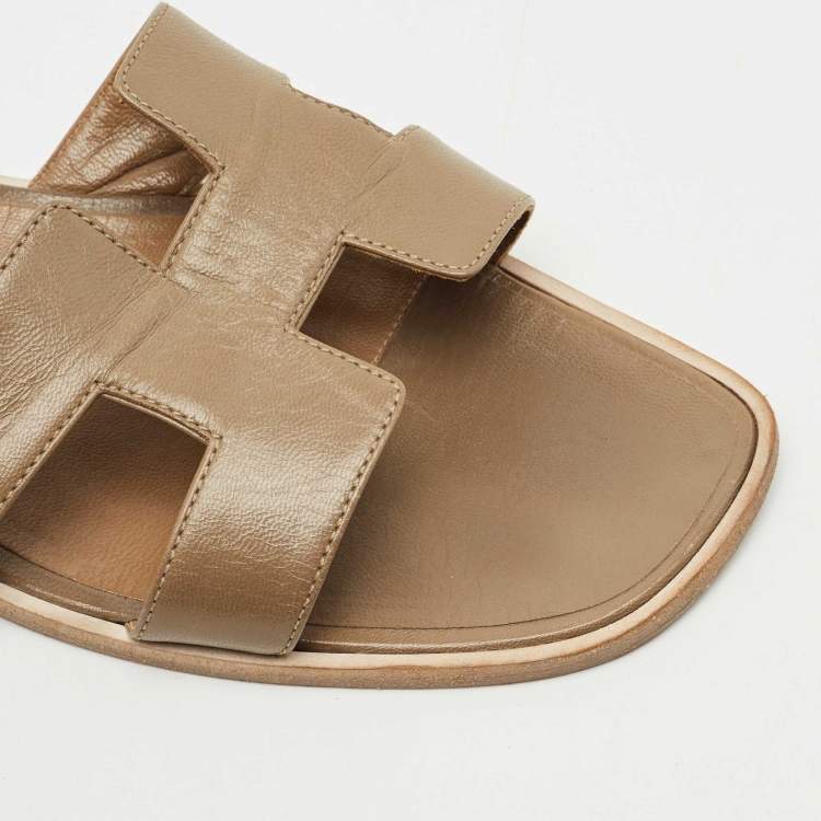 Pre Owned Hermes Brown Leather Oran Flat Slides Size 42