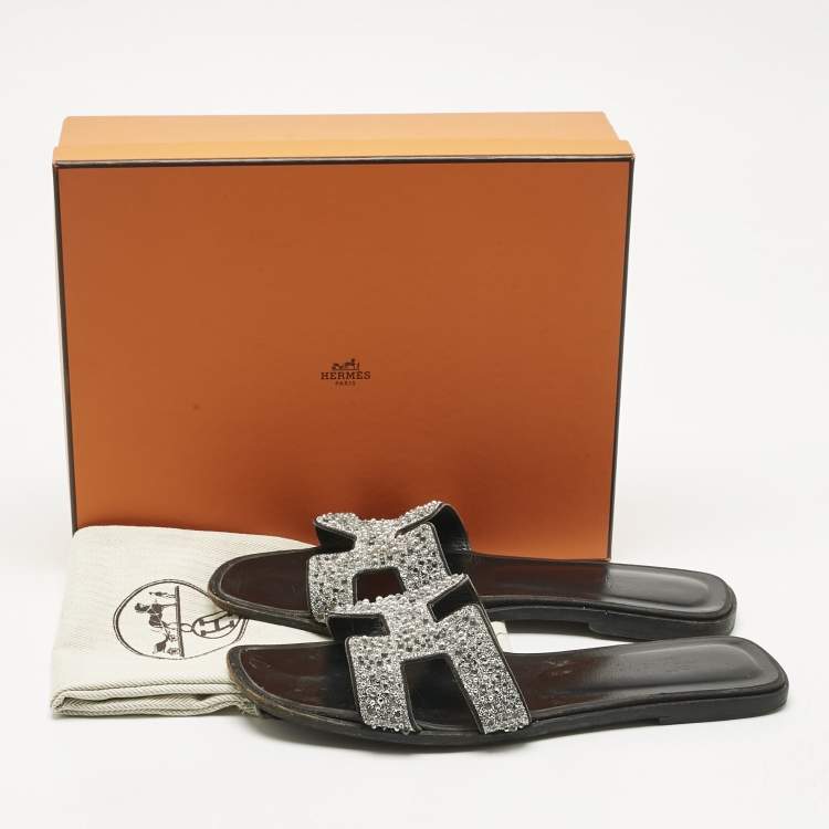Pre Owned Hermes Silver Leather Crystal Embellished Oran Flat Slide Size 41.5