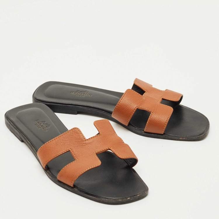 Pre Owned Hermes Brown Leather Oran Flat Slides Size 37.5