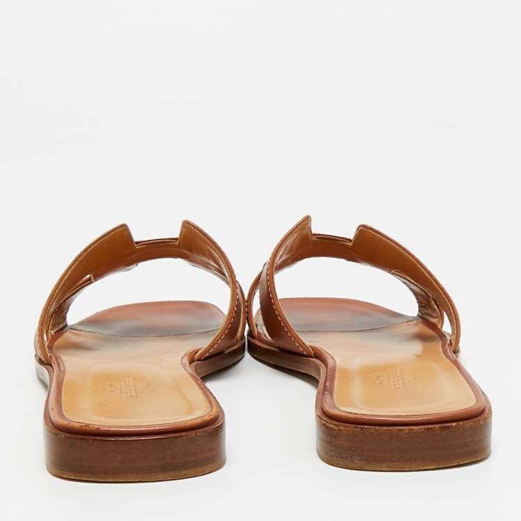 Pre Owned Hermes Brown Leather Oran Flat Slides Size 37