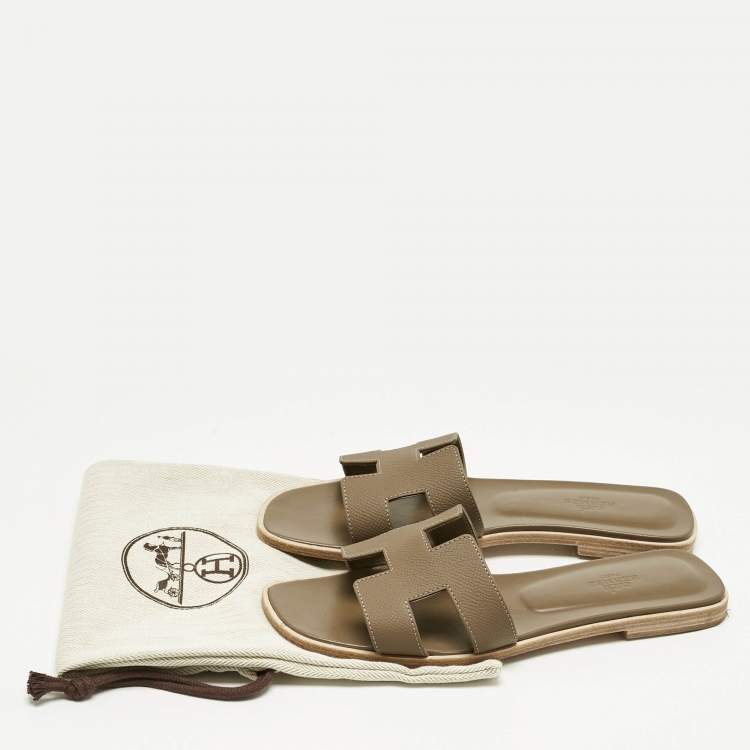 Pre Owned Hermes Brown Leather Oran Flat Slide Sandals Size 38.5