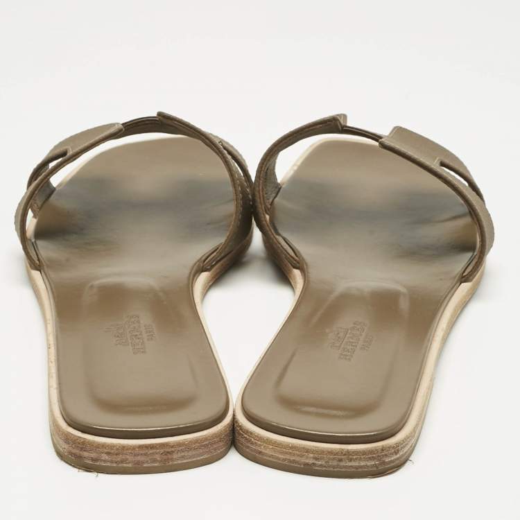 Pre Owned Hermes Brown Leather Oran Flat Slide Sandals Size 38.5