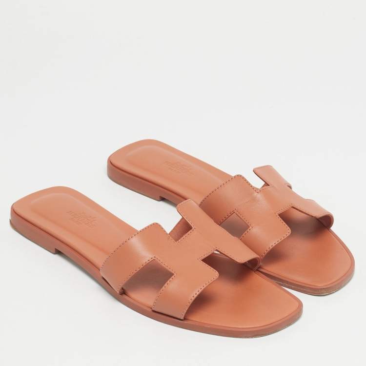 Pre Owned Hermes Orange Leather Oran Flat Slide Size 38.5
