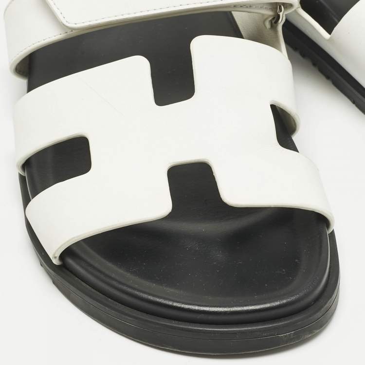 Pre Owned Hermes White Leather Chypre Flat Sandals Size 41