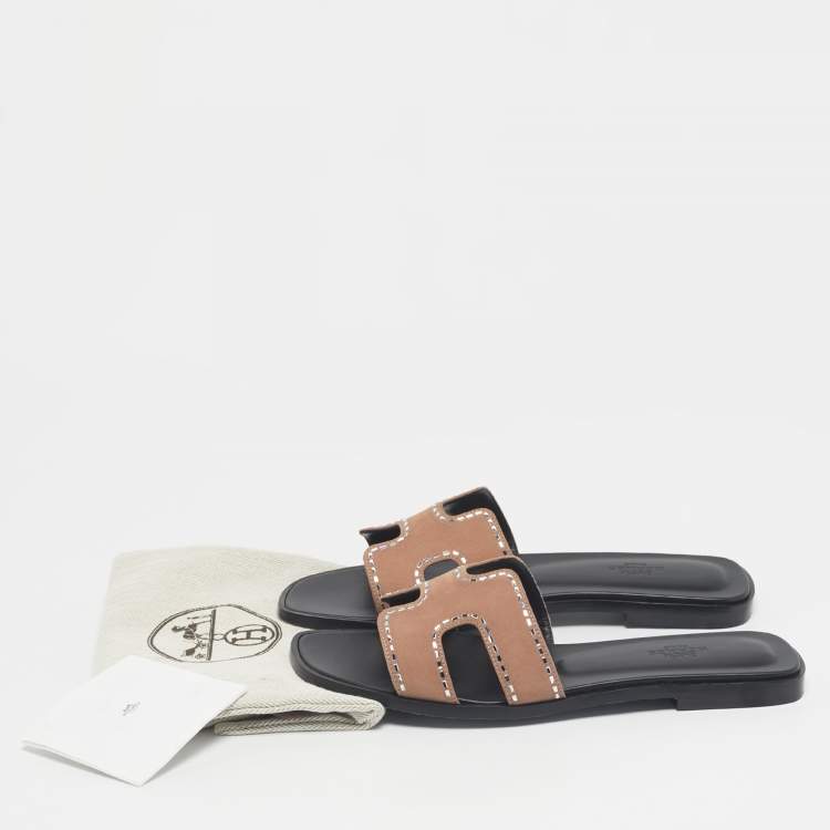 Pre Owned Hermès Brown Suede Oran Flat Slides Size 39