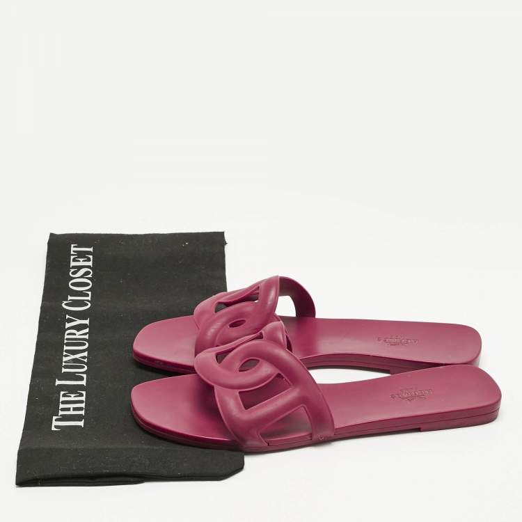 Pre Owned Hermes Burgundy Rubber Aloha Flat Slides Size 38