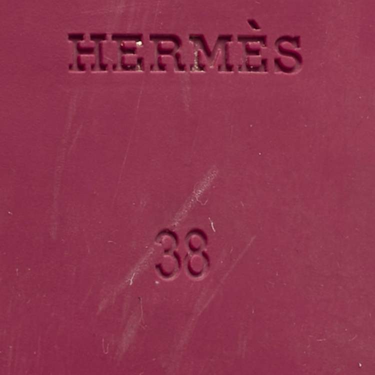 Pre Owned Hermes Burgundy Rubber Aloha Flat Slides Size 38