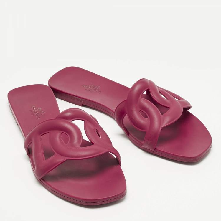 Pre Owned Hermes Burgundy Rubber Aloha Flat Slides Size 38