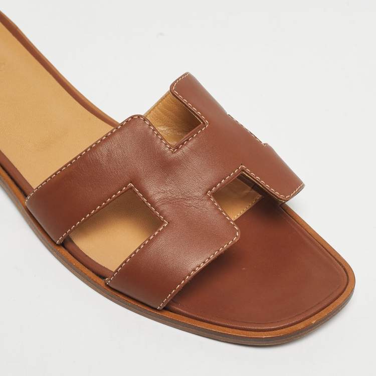 Pre Owned Hermes Brown Leather Oran Flat Slides Size 39