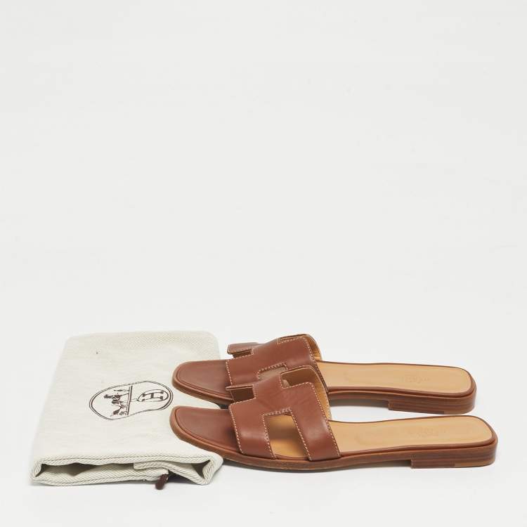 Pre Owned Hermes Brown Leather Oran Flat Slides Size 39