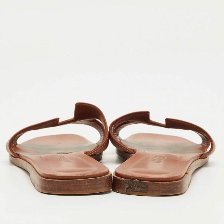 Pre Owned Hermes Brown Leather Oran Flat Sandals Size 36.5
