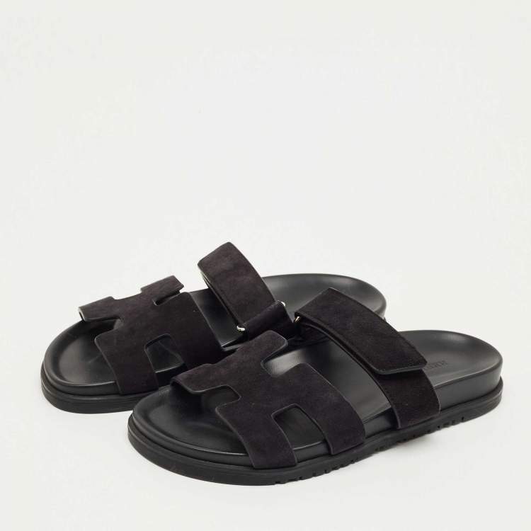 مملوكة مسبقًا Hermes Black Suede Chypre Flat Sandals Size 39