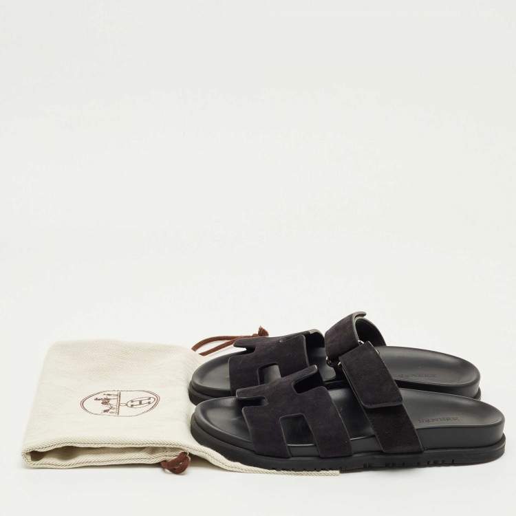 مملوكة مسبقًا Hermes Black Suede Chypre Flat Sandals Size 39