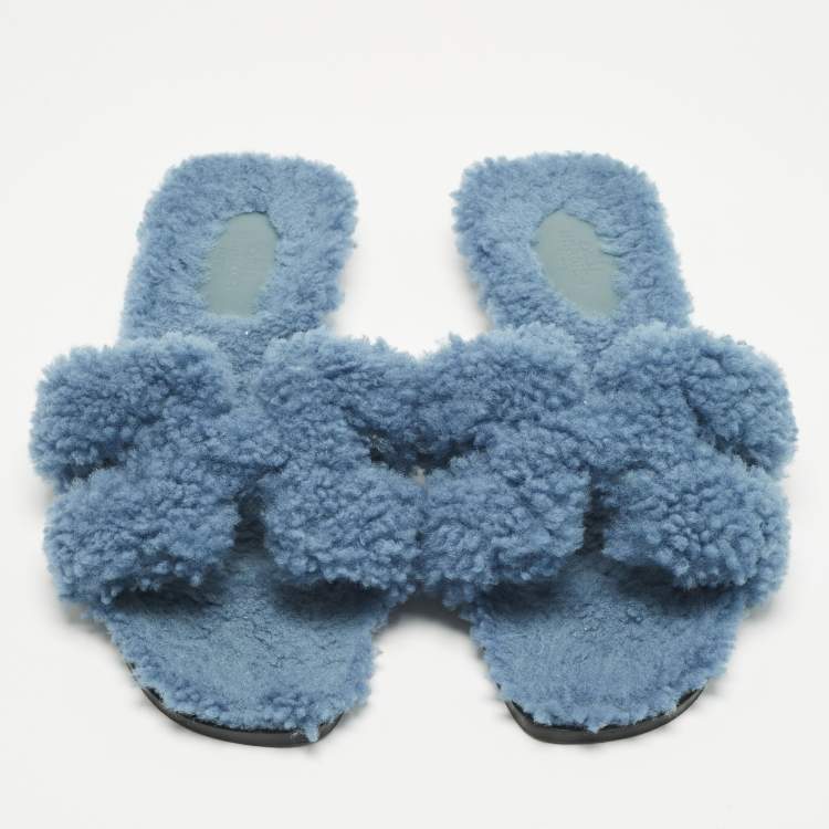 Pre Owned Hermes Blue Shearling Fur Oran Flat Slides Size 37.5