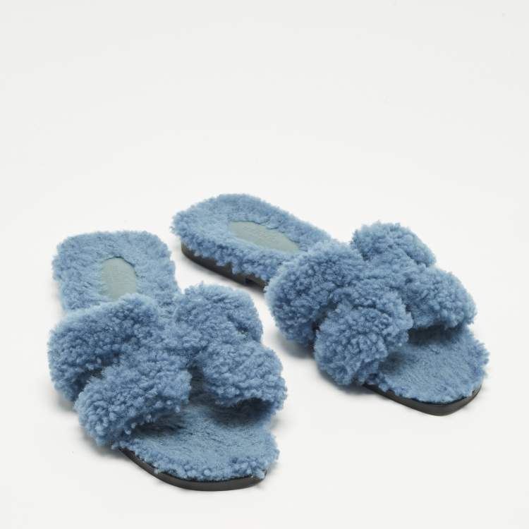 Pre Owned Hermes Blue Shearling Fur Oran Flat Slides Size 37.5