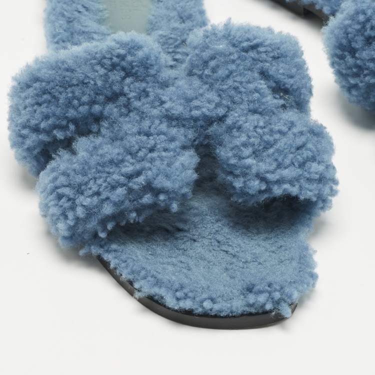 Pre Owned Hermes Blue Shearling Fur Oran Flat Slides Size 37.5