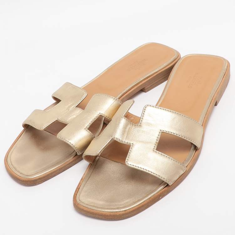 Pre Owned Hermes Gold Leather Oran Flat Slides Size 40