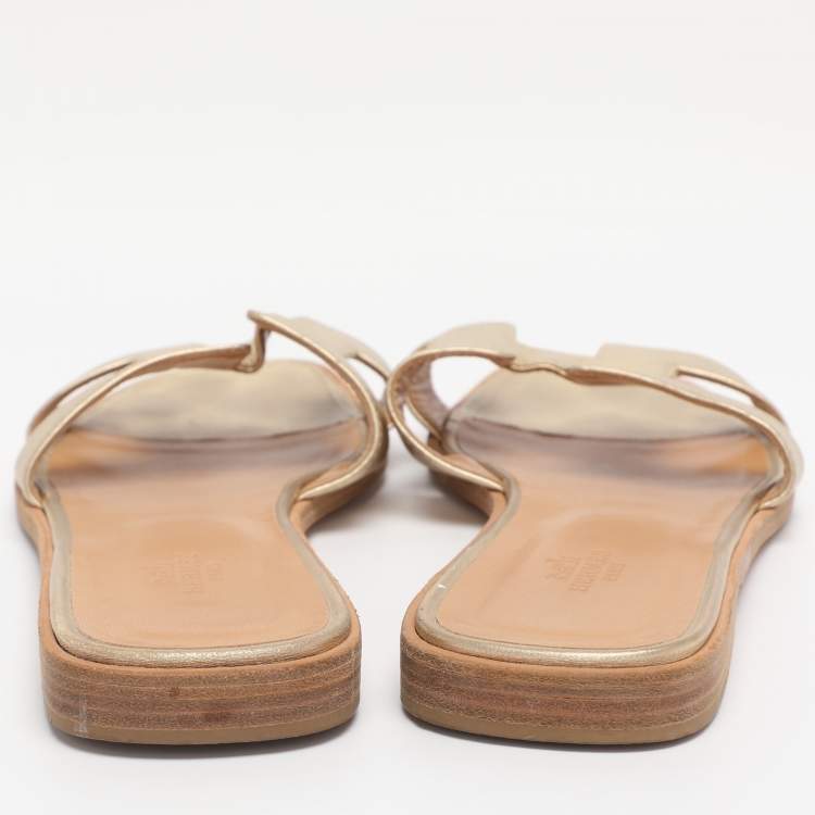 Pre Owned Hermes Gold Leather Oran Flat Slides Size 40