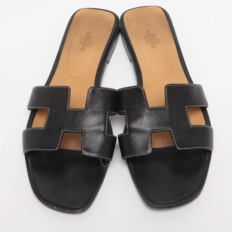 Pre Owned Hermes Black Leather Oran Flat Slides Size 40.5