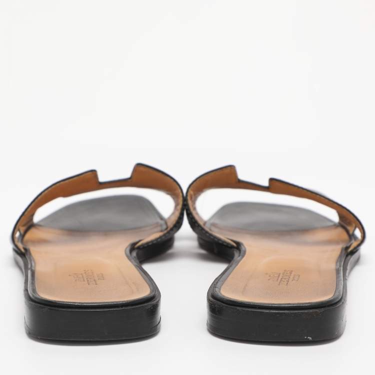 Pre Owned Hermes Black Leather Oran Flat Slides Size 40.5