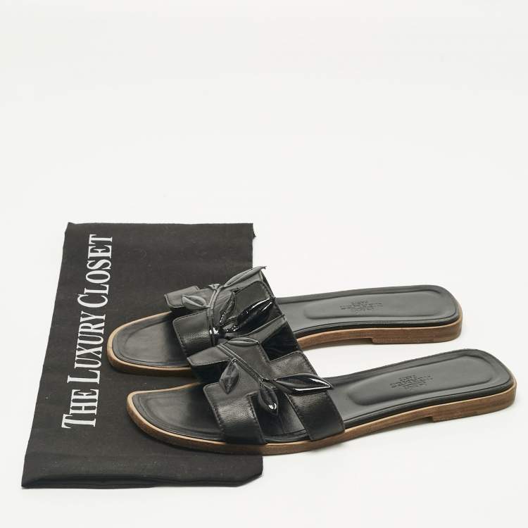Pre Owned Hermes Black Leather Laurel Oran Flat Slide Size 39