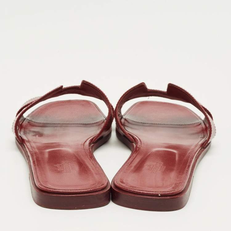 Pre Owned Hermes Red Patent  Leather Oran Flat Slides Size 42