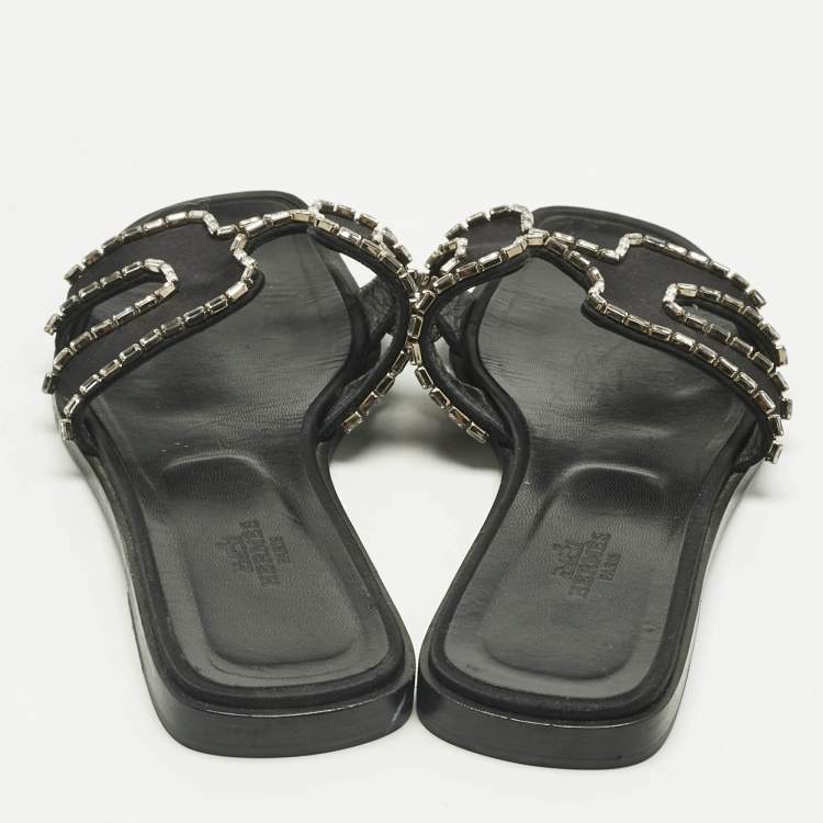 مملوكة مسبقًا Hermes Black Satin Crystal Embellished Oran Flat Slides Size 39