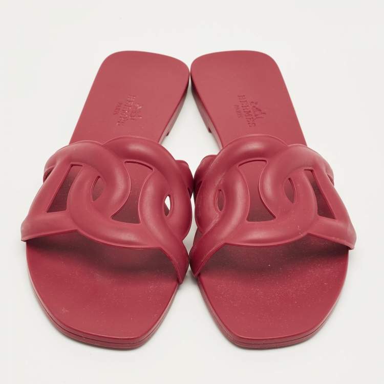 Pre Owned Hermes Burgundy Rubber Aloha Flat Slides Size 37