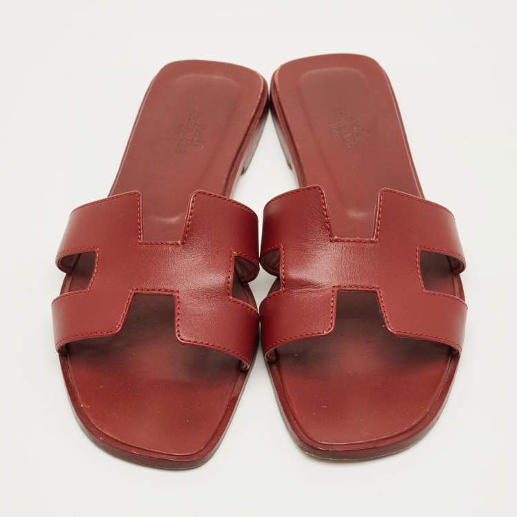 Pre Owned Hermes Burgundy Leather Oran Flat Slides Size 38.5
