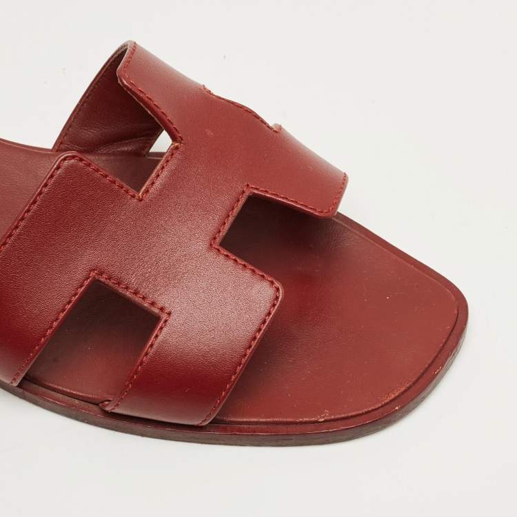 Pre Owned Hermes Burgundy Leather Oran Flat Slides Size 38.5