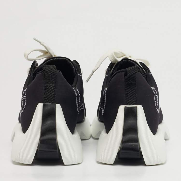 مملوكة مسبقًا Hermes Envol Size 39 Black Canvas and Suede Low Top Sneakers