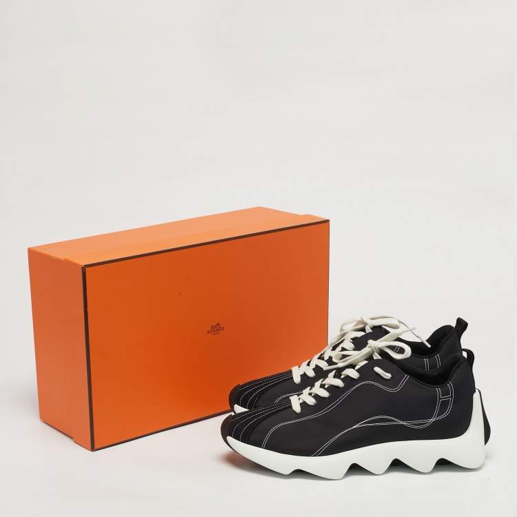 مملوكة مسبقًا Hermes Envol Size 39 Black Canvas and Suede Low Top Sneakers