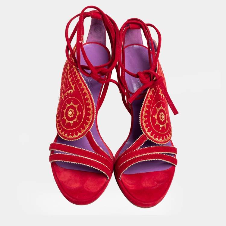 Pre Owned Hermes Size 39.5 Red Suede Embroidered Motif Ankle Tie Up Sandals