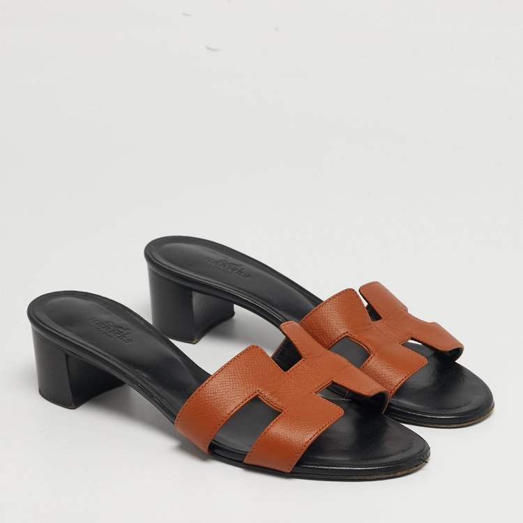 مملوكة مسبقًا Hermes Oasis Size 37 Brown Leather Slide Sandals