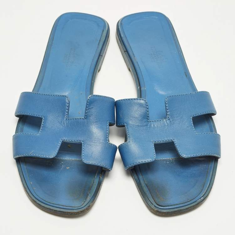 Pre Owned Hermes Oran Size 37 Blue Leather Flat Slide