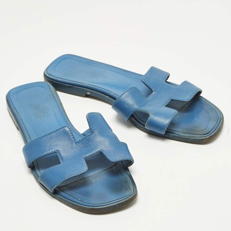 Pre Owned Hermes Oran Size 37 Blue Leather Flat Slide