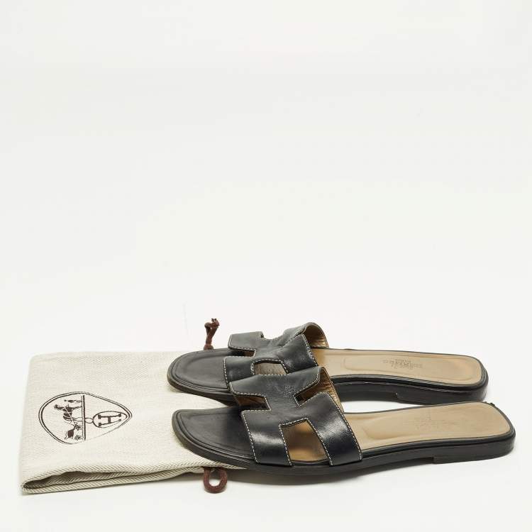Pre Owned Hermes Oran Size 37 Black Leather Flat Slide