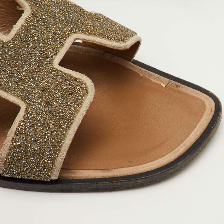 Pre Owned Hermes Oran Size 39 Grey Glitter and Suede Flat Slide Sandals