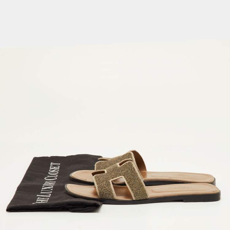 Pre Owned Hermes Oran Size 39 Grey Glitter and Suede Flat Slide Sandals